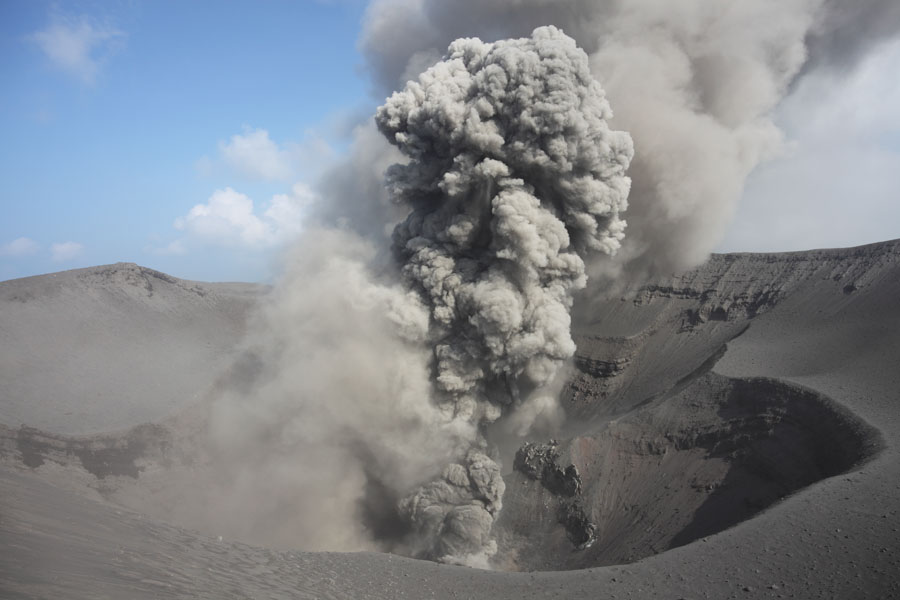 Yasur 2010