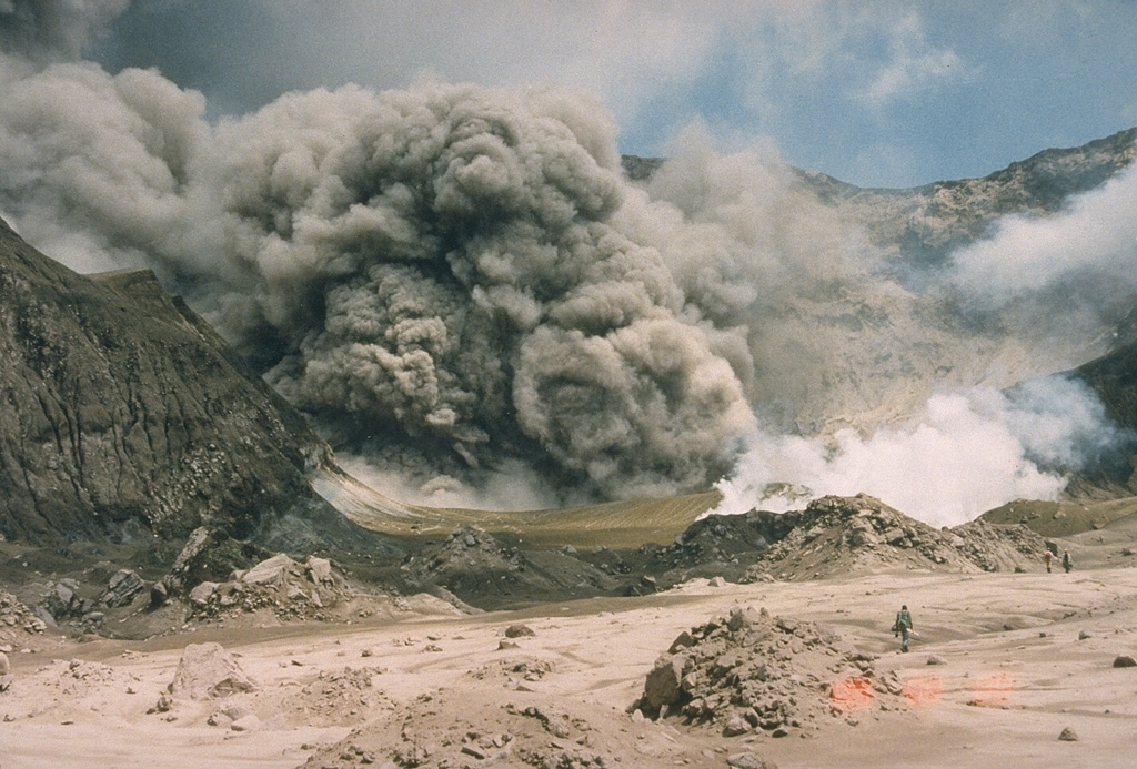 White Island 1989