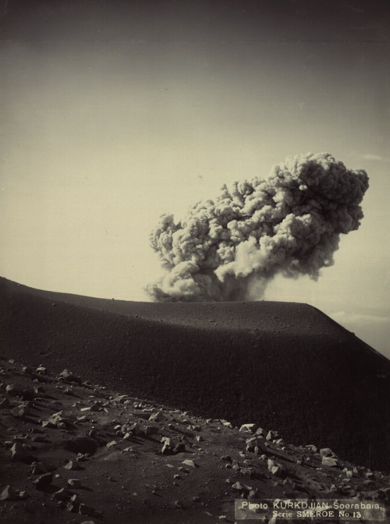 Semeru 1910