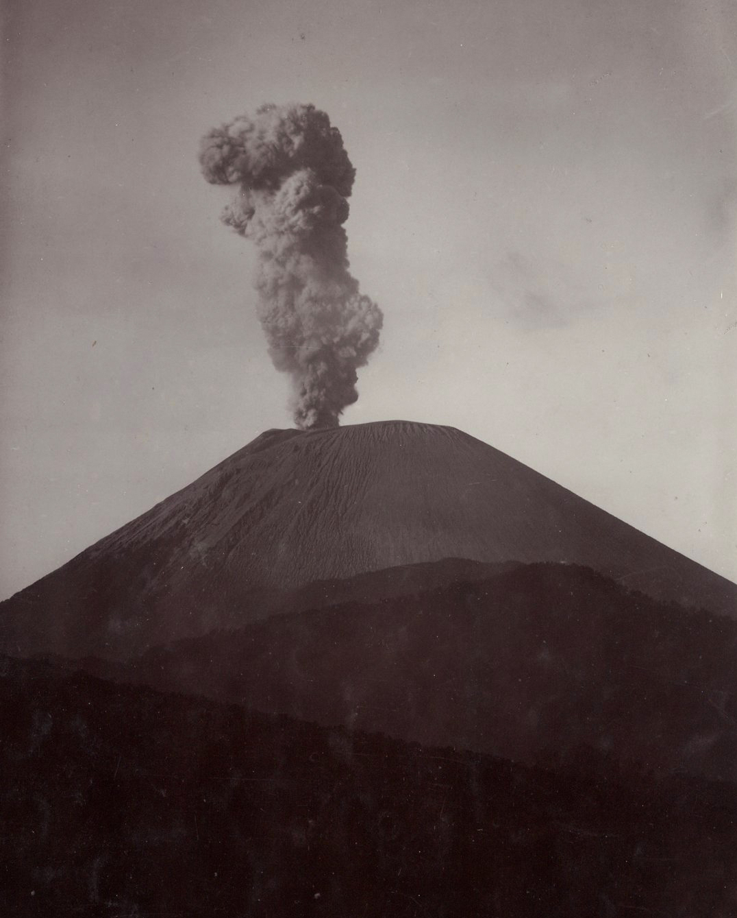 Semeru 1910
